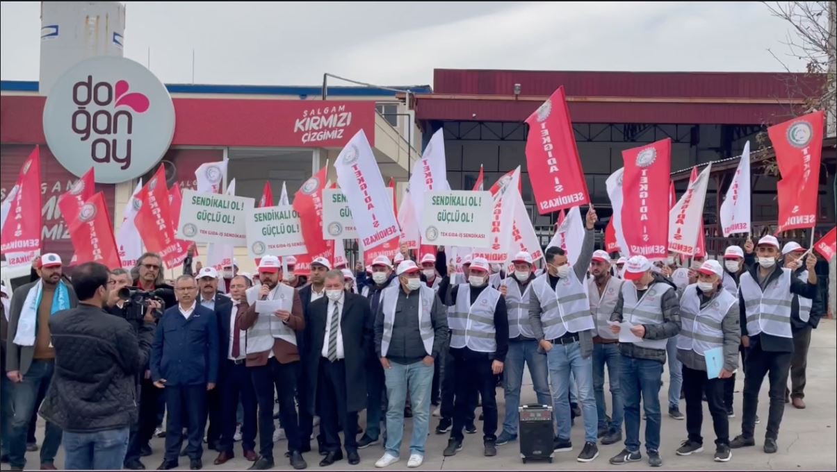 Doğanay Şalgam işçileri alınterimiz ve sendikamız kırmızı çizgimizdir dedi