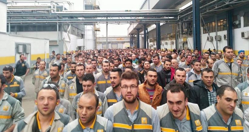 Bursa Oyak Renault'dan bir işçi