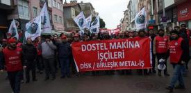 Gebze Dostel Makina’dan bir işçi